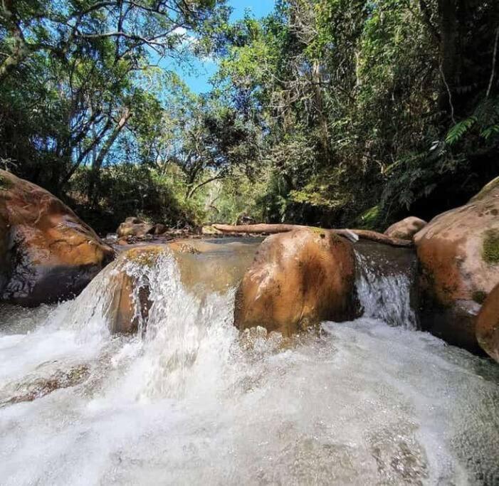 Chale Aconchegante Em Estancia Climatica Santo Antônio do Leite 外观 照片