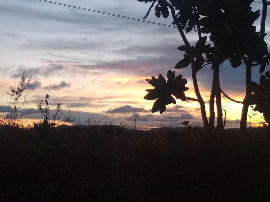 Chale Aconchegante Em Estancia Climatica Santo Antônio do Leite 外观 照片